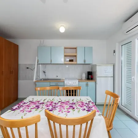 Ivan M Apartmán Lopar