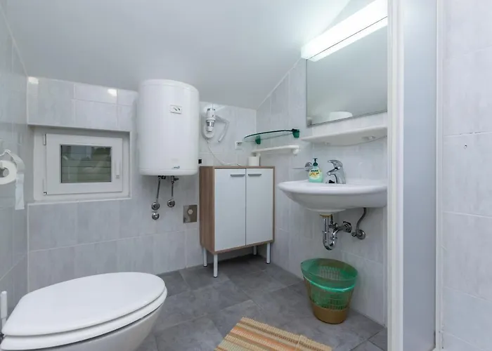 Ivan M Apartman Lopar