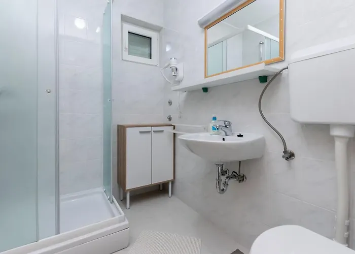 Ivan M アパート *